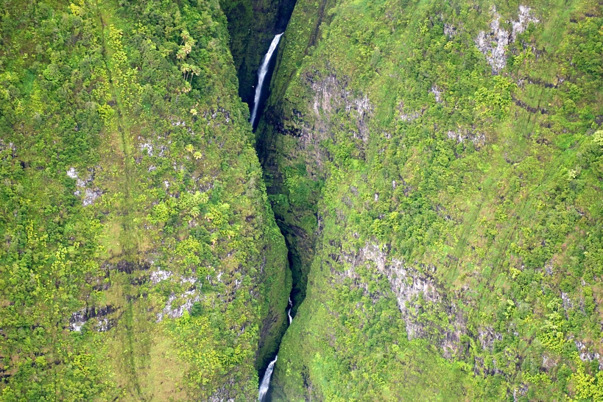 Honolulu & Maui Helicopter Landscape Photography